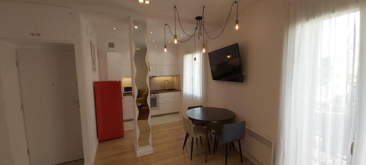 123 Sadi Carnot, Classe 2 Etoiles Сен-Рафаэль Экстерьер фото